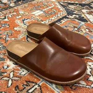 Madewell The Layne Clog Mule in Leather Dried Maple Size 9